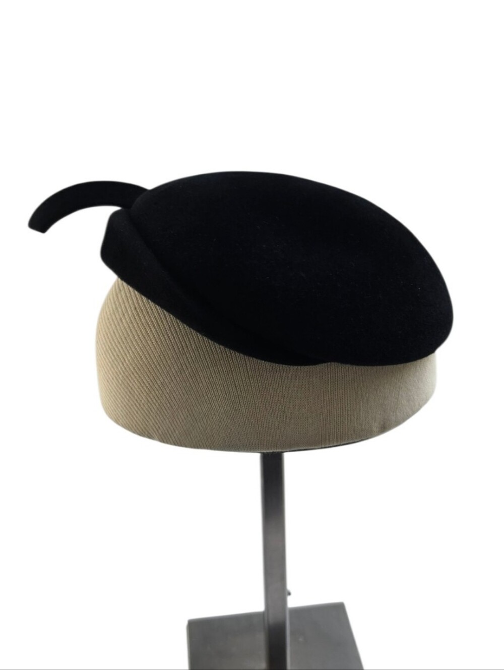 Vintage Dawson New York Black Felt Sculptural Hat Beaded Insect Embellishment - Picture 5 of 13